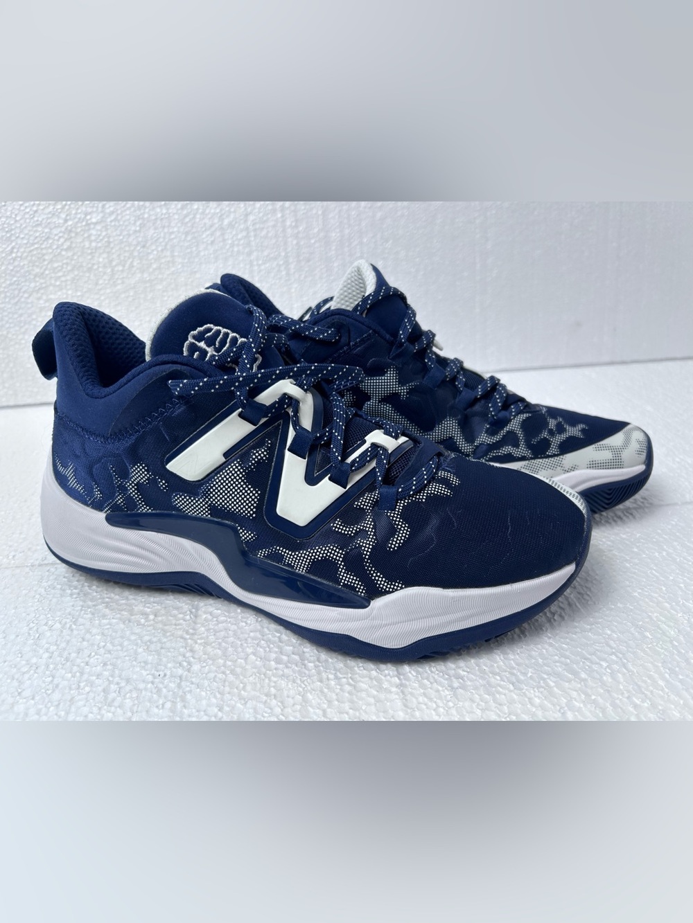 New Balance Navy and White Men's Athletic Basketball Shoes